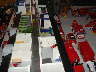 194 Feuerwehr .jpg (191.04 KiB) 1819 mal betrachtet 194 Feuerwehr .jpg