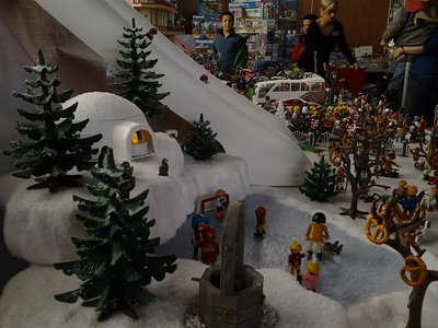 Winterzeit 9 Seneffe_B818 playmobil Elise.jpg