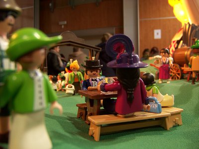 Elise Zünftiges Fest 33 Seneffe_0343 playmobil Elise.jpg