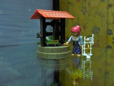 Schloßmuseum Greiz 261.) 'Frau Holle' Elise  playmobil 1010610 (verbessert, leicht zugeschnitten).jpg