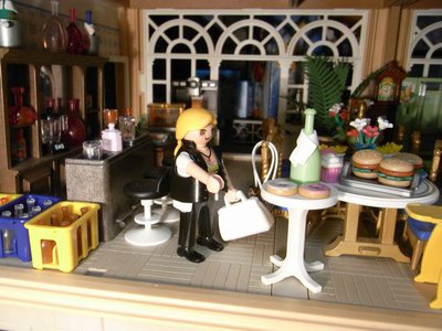m.jpg (54.03 KiB) 2208 mal betrachtet Gut, das wir im Cafe nebenan immer genügend "Reserven" haben