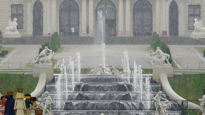 12-Brunnen im Belvedere bei Regen.jpg