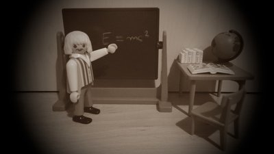 Einstein.jpg (86.33 KiB) 2341 mal betrachtet Einstein.jpg