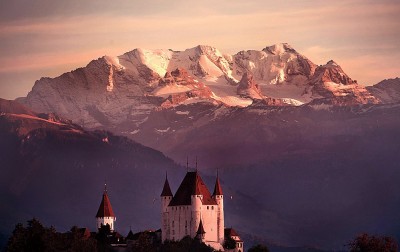 Schloss-Thun.jpg