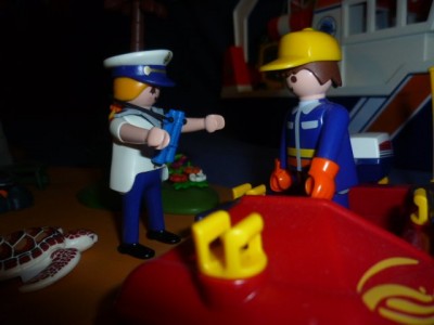P1100548.JPG (66.86 KiB) 4844 mal betrachtet Der Admiral will, das sie Olga holen, machen sie schnell......<br /><br />Wirklich die Olga, na wenn er meint....
