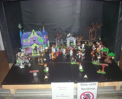 2020_Dieters Playmoshop Herbstfest - Haloween-Diorama 1.JPG