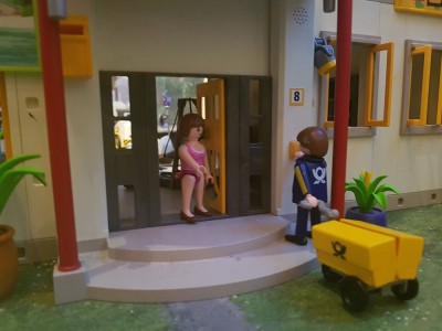 Postbote.jpg (104.71 KiB) 1497 mal betrachtet Postbote.jpg