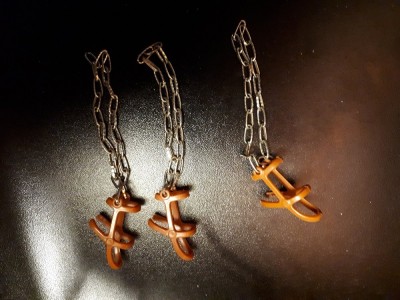 Halfter mit Kette 001.jpg