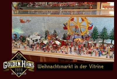 21 Weihnachtsmarkt in der Vitrine.jpg