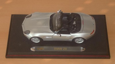 Automodell BMW Z8 (Maisto).JPG