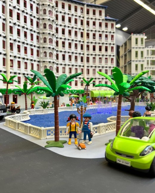 poolgrenncar.jpg