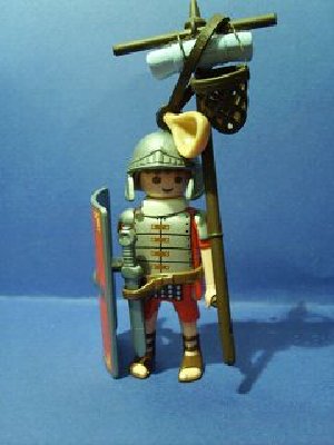 kk-SD530783.JPG (13.47 KiB) 2301 mal betrachtet Legionär auf dem Marsch