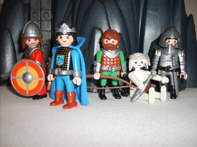 7. Truchseß Denethor & Gollum.JPG (210.23 KiB) 2203 mal betrachtet Gondors Truchsess- Familie...