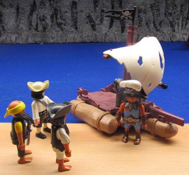 Piraten.JPG (141.04 KiB) 8064 mal betrachtet Piraten.JPG