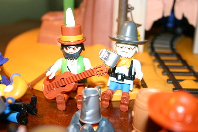 playmo157_433.jpg