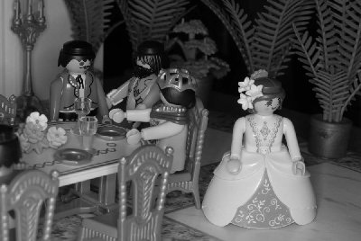 m-Szene 25-11.jpg (94.34 KiB) 1012 mal betrachtet Luis: „Was hat Lolita?“<br /><br />Diego: „Wer weiß?“