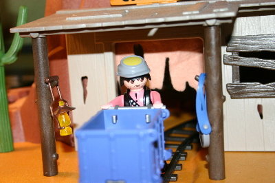 playmo209_824.jpg