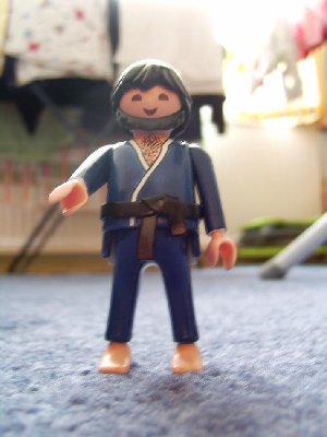 Ju-Jutsu Meister.JPG (113.75 KiB) 1980 mal betrachtet Ju-Jutsu Meister