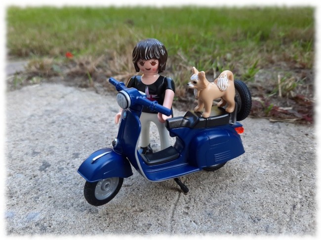Vespa_blau-2.jpg