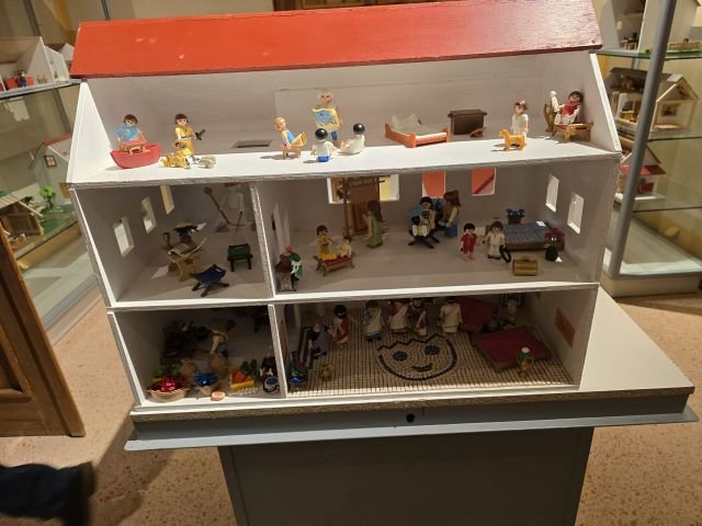 2025 Villa Borg Modell der Villa.jpg