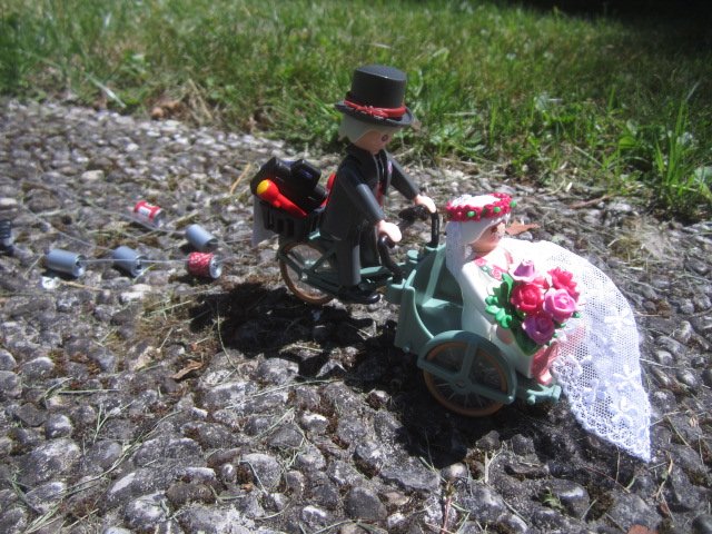 07 - just married.JPG