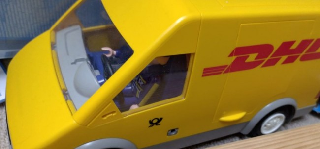 DHL.jpg