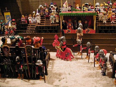 05-01-Kronenburger-reitet_in_Arena.jpg