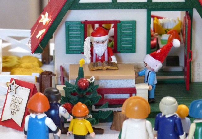PlaykateBesuch beim Weihnachtsmann Playkate.JPG