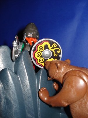11-Baldur-Sieg_Baeren.jpg (82.87 KiB) 1016 mal betrachtet Auch bezwang er die dunklen Wesen aus den Bergen, die unter der Erde leben und halb Mensch, halb Bär die Köpfe ihrer Opfer als Trophäe mitnehmen.