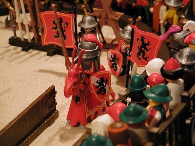 10-Lucifer_und_Bienemann3.jpg (145.58 KiB) 778 mal betrachtet 10-Lucifer_und_Bienemann3.jpg