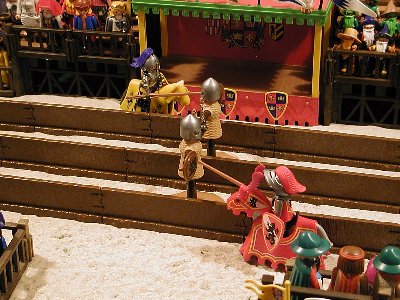 10-Lucifer_und_Bienemann4.jpg (183.99 KiB) 730 mal betrachtet 10-Lucifer_und_Bienemann4.jpg