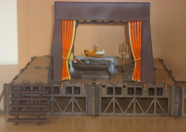 Bild 1 Sterbeszene in der Gruft der Capulets.JPG