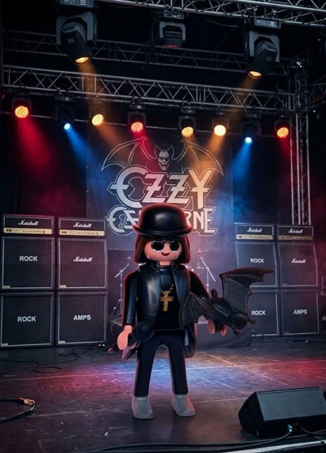 Ozzy-on-Stage.jpg