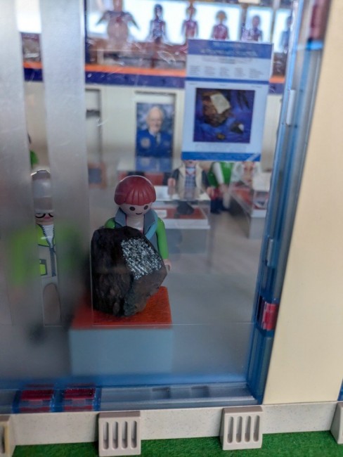 J8.jpg