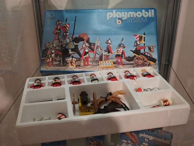Vitrine08.jpg