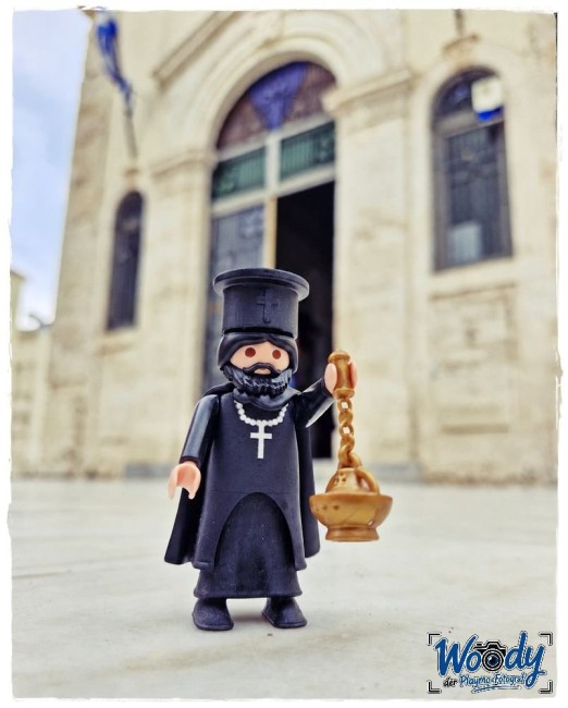 priester-1.jpg