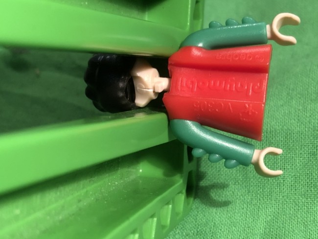 Das herausziehen des Kopfes funktioniert bei diesen Figuren nicht !