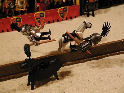 09-Zusammenstoss-Flug.jpg (145.22 KiB) 1223 mal betrachtet 09-Zusammenstoss-Flug.jpg