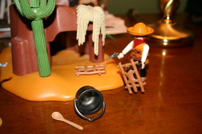 playmo245_122.jpg