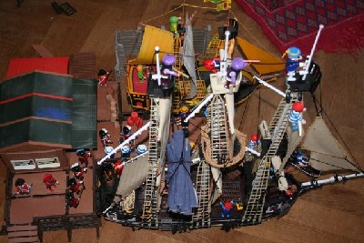 IMG_3650.jpg (117.96 KiB) 613 mal betrachtet Luftansicht, die astrolabe und ein früheres basterwerk (originalgrösse) im entstehenden hafen