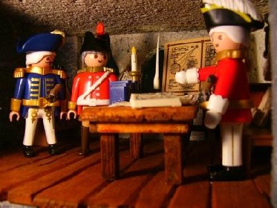 Regata KW (5).JPG (30.77 KiB) 3430 mal betrachtet Major, darf ich forstellen: Captain Campbell von die HMS Renown, Captain: Major Sawyer......